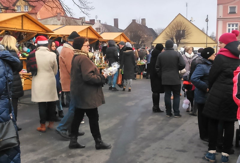 Pierniki i grochówka na osieckim rynku (zdjęcia)