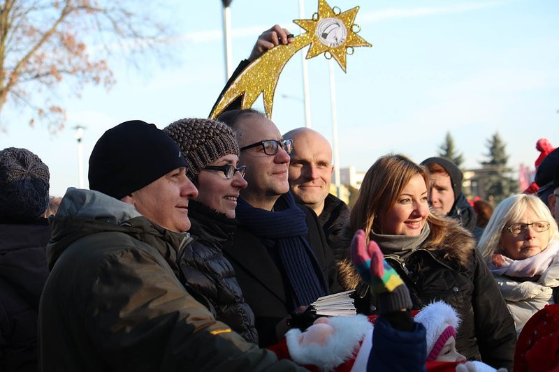 Choinka ubrana, lodowisko otwarte (dużo zdjęć)