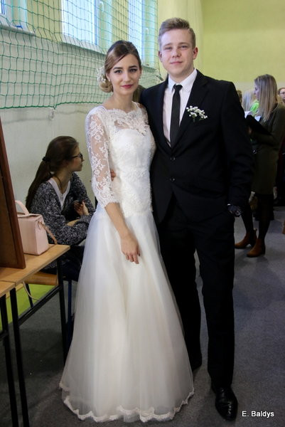Gala ślubna w szkole (dużo zdjęć)