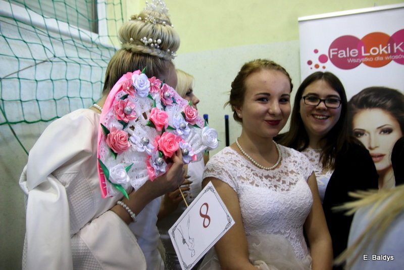 Gala ślubna w szkole (dużo zdjęć)