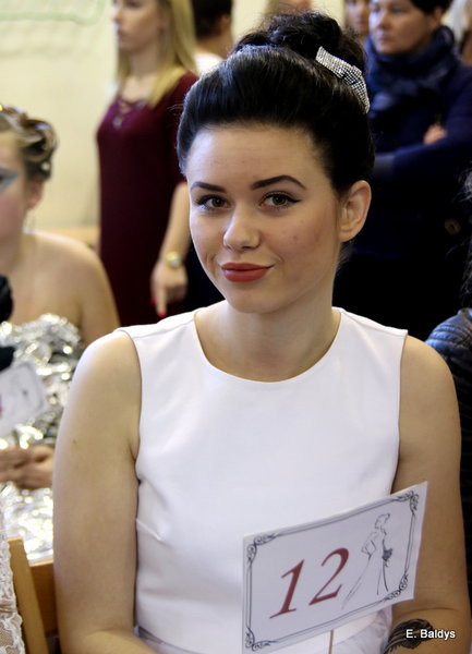 Gala ślubna w szkole (dużo zdjęć)