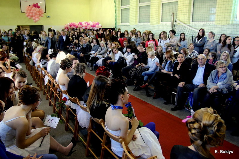 Gala ślubna w szkole (dużo zdjęć)
