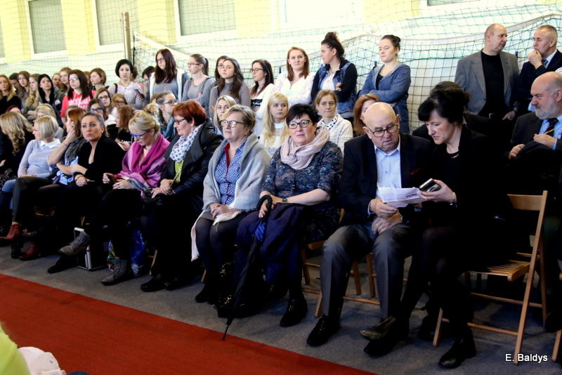 Gala ślubna w szkole (dużo zdjęć)