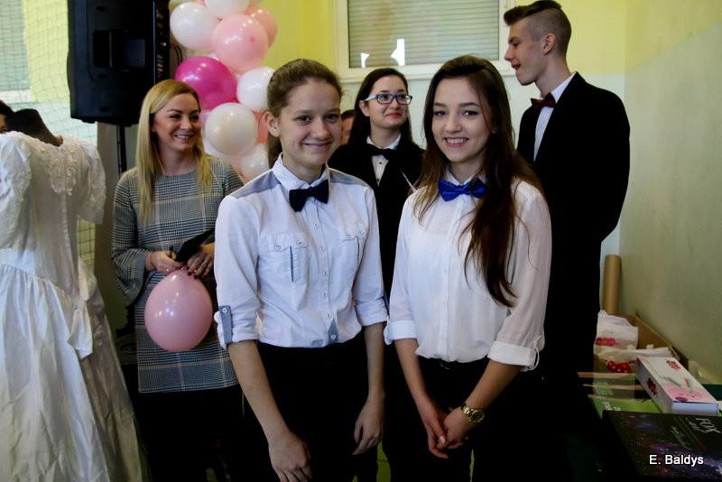 Gala ślubna w szkole (dużo zdjęć)