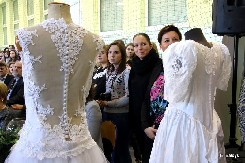 Gala ślubna w szkole (dużo zdjęć)