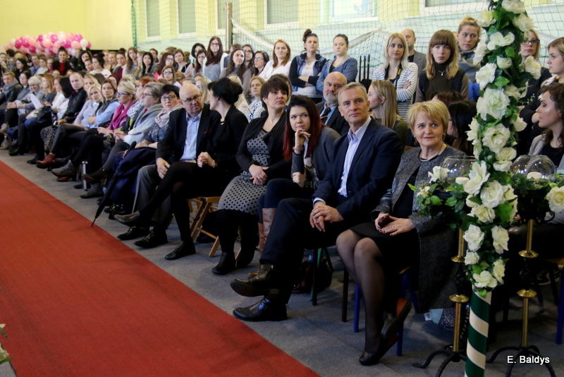 Gala ślubna w szkole (dużo zdjęć)