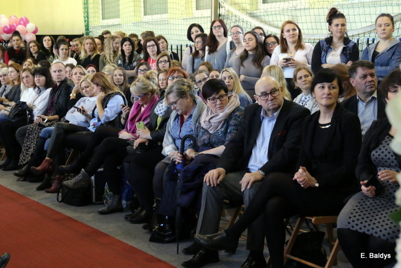 Gala ślubna w szkole (dużo zdjęć)