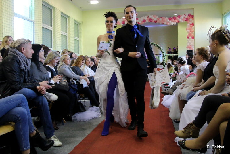 Gala ślubna w szkole (dużo zdjęć)