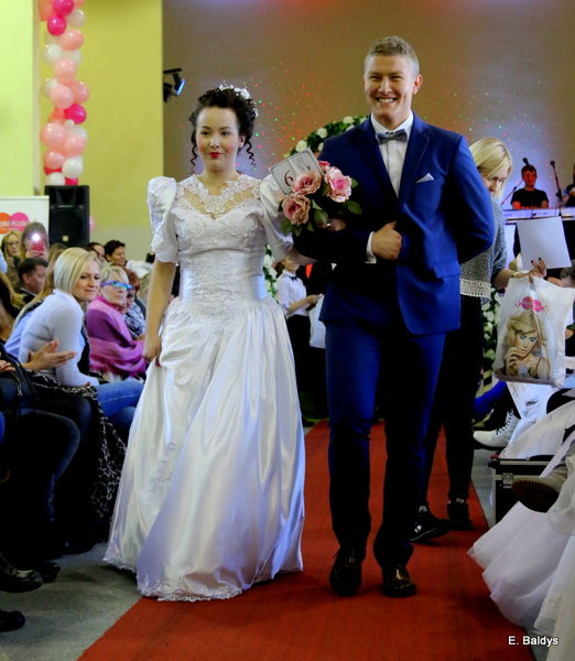 Gala ślubna w szkole (dużo zdjęć)
