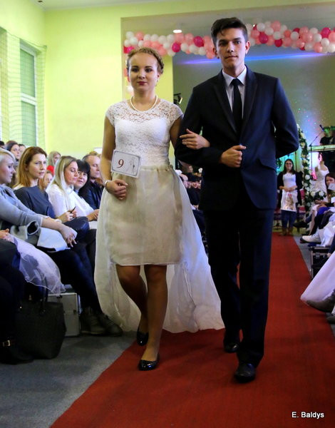 Gala ślubna w szkole (dużo zdjęć)
