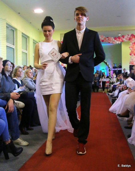 Gala ślubna w szkole (dużo zdjęć)