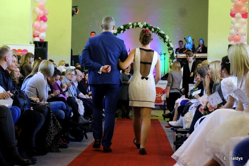 Gala ślubna w szkole (dużo zdjęć)