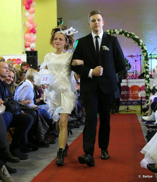 Gala ślubna w szkole (dużo zdjęć)