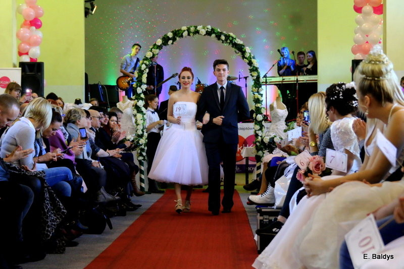 Gala ślubna w szkole (dużo zdjęć)