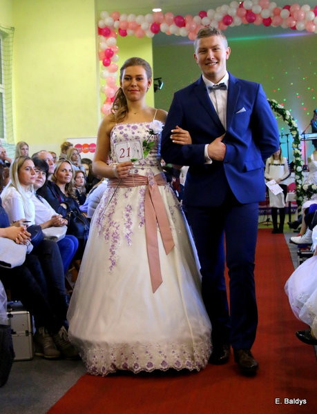 Gala ślubna w szkole (dużo zdjęć)