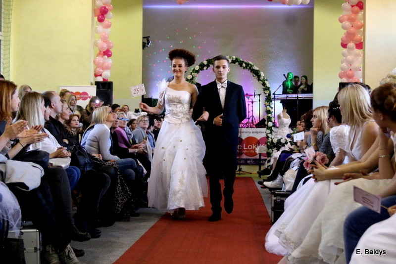 Gala ślubna w szkole (dużo zdjęć)