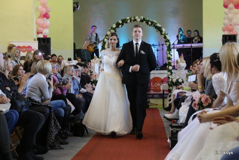 Gala ślubna w szkole (dużo zdjęć)