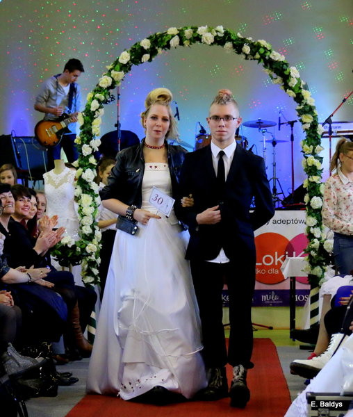 Gala ślubna w szkole (dużo zdjęć)