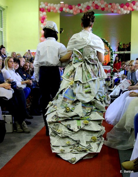 Gala ślubna w szkole (dużo zdjęć)