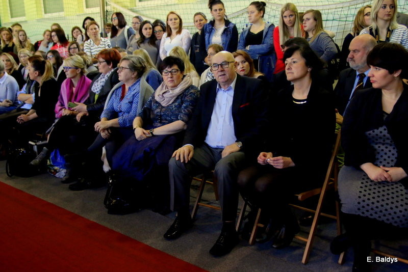 Gala ślubna w szkole (dużo zdjęć)