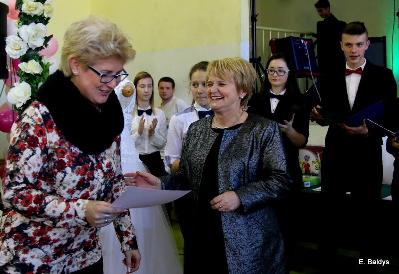 Gala ślubna w szkole (dużo zdjęć)
