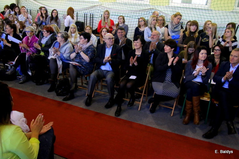 Gala ślubna w szkole (dużo zdjęć)