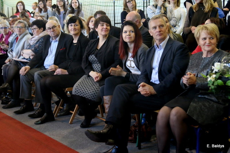 Gala ślubna w szkole (dużo zdjęć)