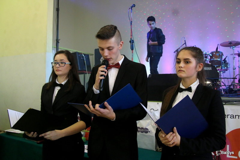 Gala ślubna w szkole (dużo zdjęć)