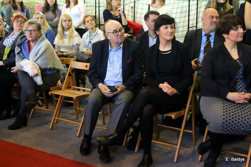 Gala ślubna w szkole (dużo zdjęć)
