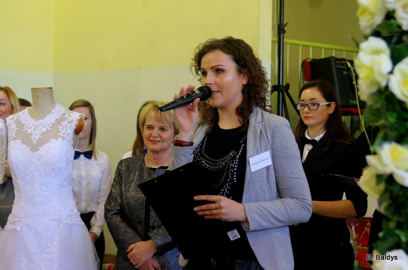 Gala ślubna w szkole (dużo zdjęć)