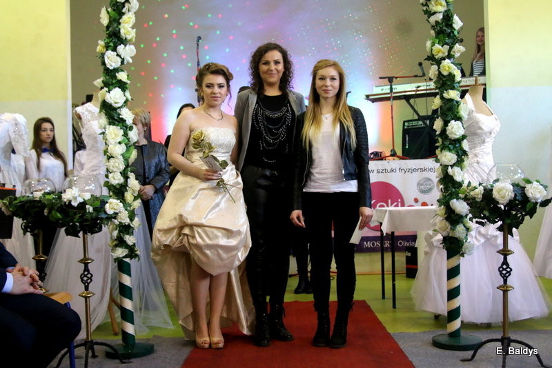 Gala ślubna w szkole (dużo zdjęć)