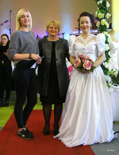 Gala ślubna w szkole (dużo zdjęć)