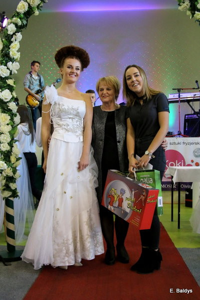 Gala ślubna w szkole (dużo zdjęć)