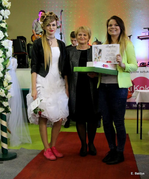Gala ślubna w szkole (dużo zdjęć)