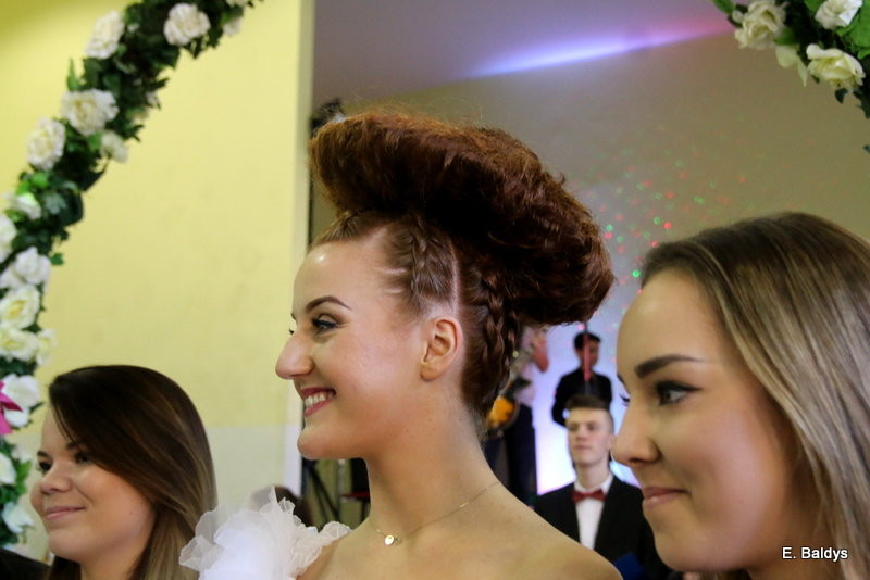 Gala ślubna w szkole (dużo zdjęć)