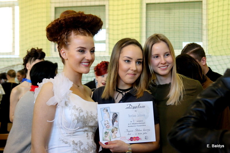 Gala ślubna w szkole (dużo zdjęć)