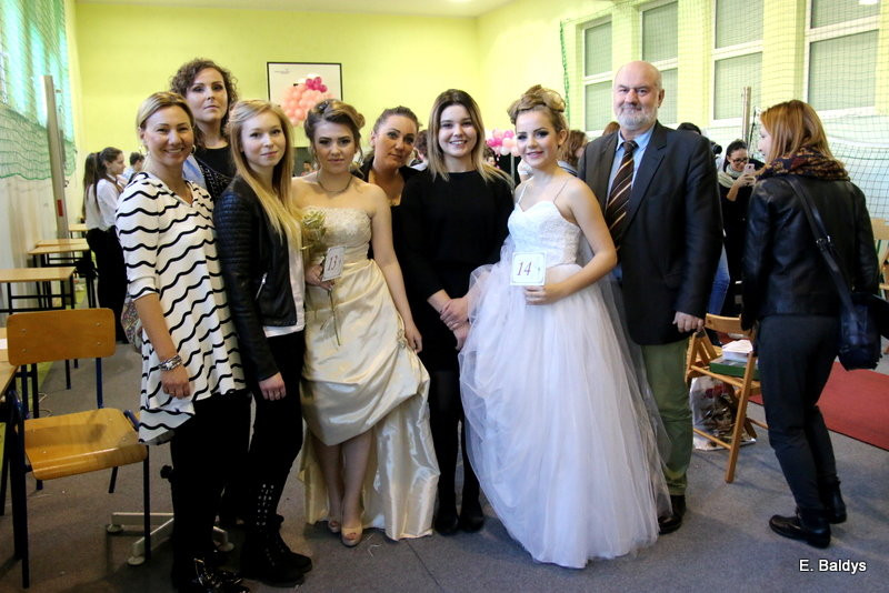 Gala ślubna w szkole (dużo zdjęć)