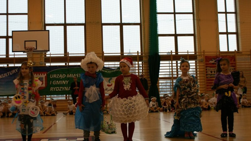 Odpadowy turniej w Rydzynie (zdjęcia)