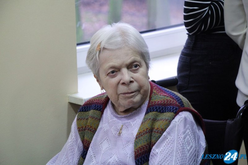 Starsi ludzie nie pozostali sami (zdjęcia)