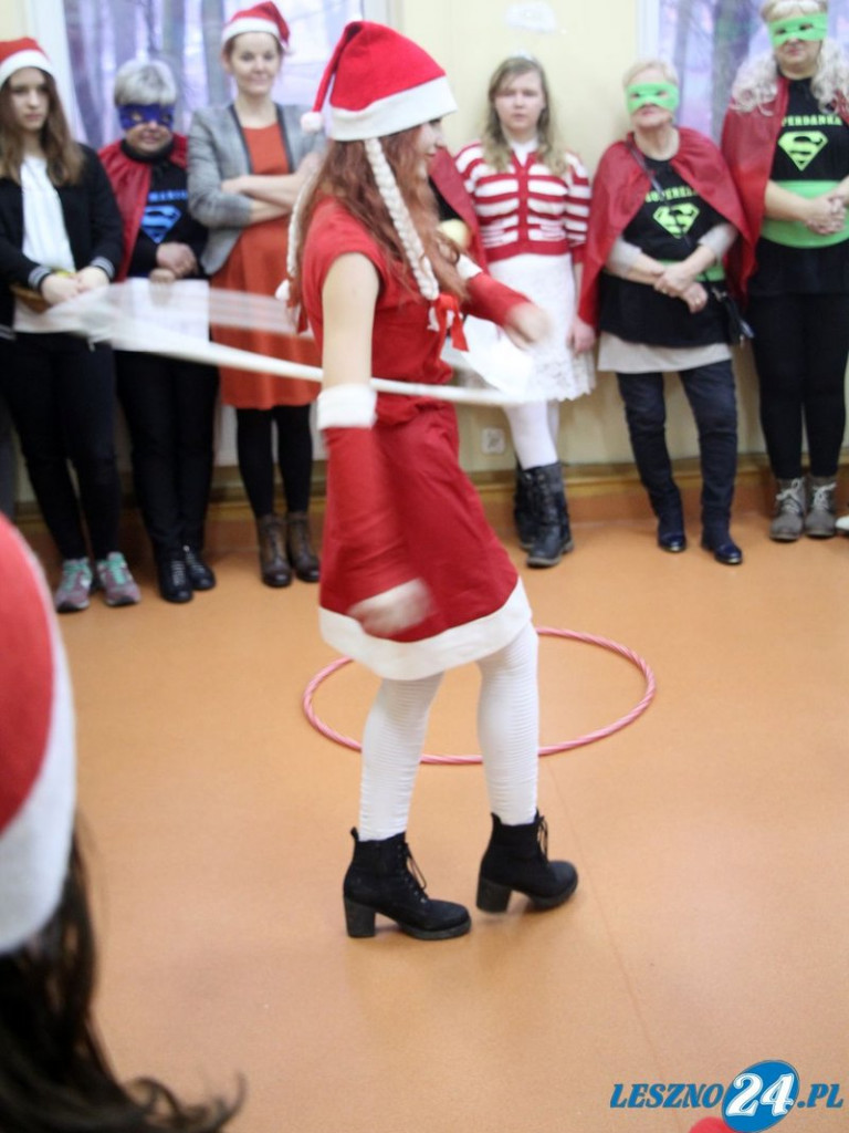 Starsi ludzie nie pozostali sami (zdjęcia)