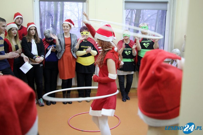 Starsi ludzie nie pozostali sami (zdjęcia)