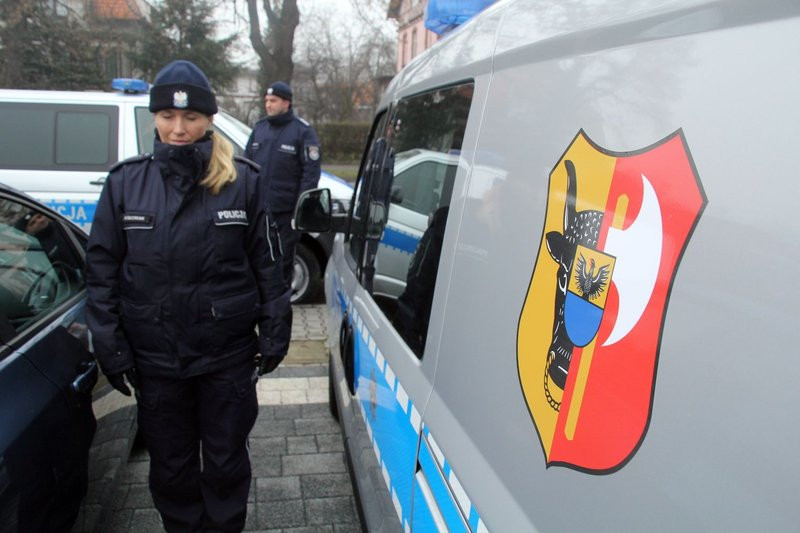 Nowe samochody dla policji (zdjęcia)