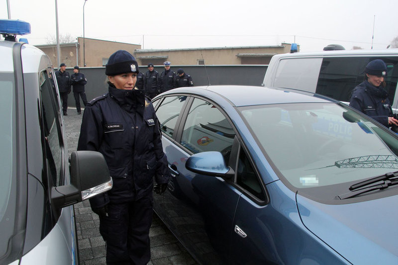 Nowe samochody dla policji (zdjęcia)