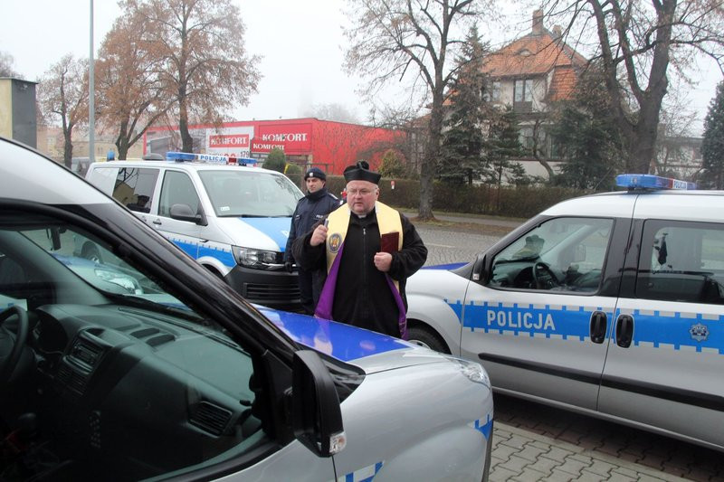 Nowe samochody dla policji (zdjęcia)
