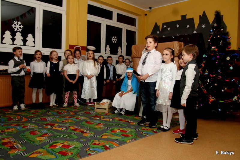 Jasełka drugoklasistów w Osiecznej (zdjęcia)