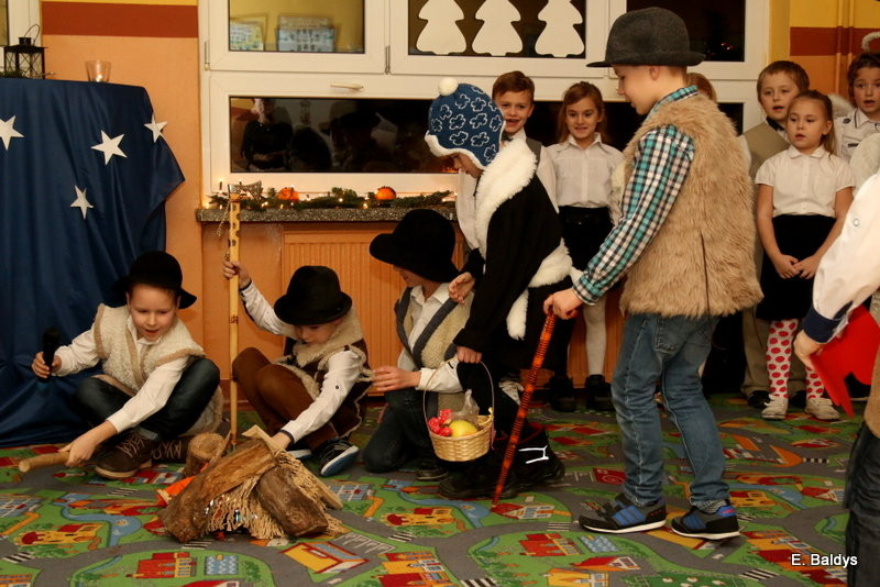 Jasełka drugoklasistów w Osiecznej (zdjęcia)
