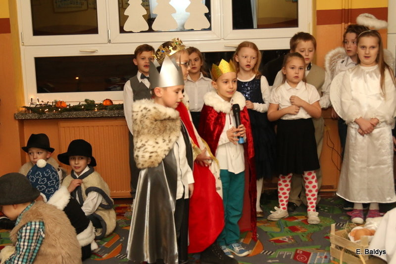 Jasełka drugoklasistów w Osiecznej (zdjęcia)