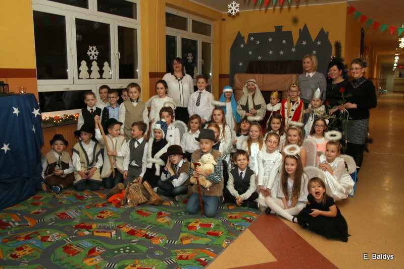 Jasełka drugoklasistów w Osiecznej (zdjęcia)