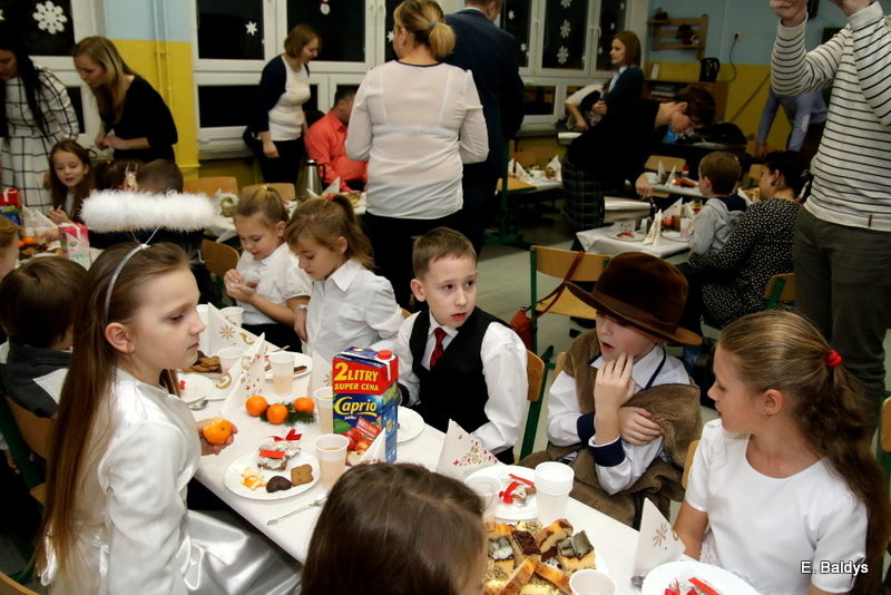 Jasełka drugoklasistów w Osiecznej (zdjęcia)