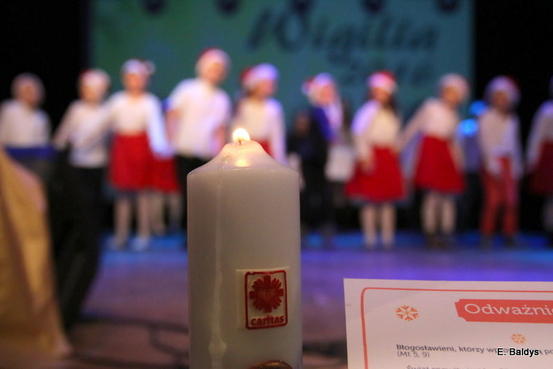Wigilia dla samotnych i bezdomnych w Lesznie (zdjęcia)